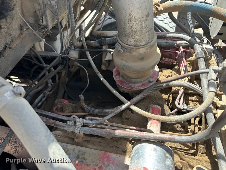 image for item KX9193 1981 International F-2654  dump truck