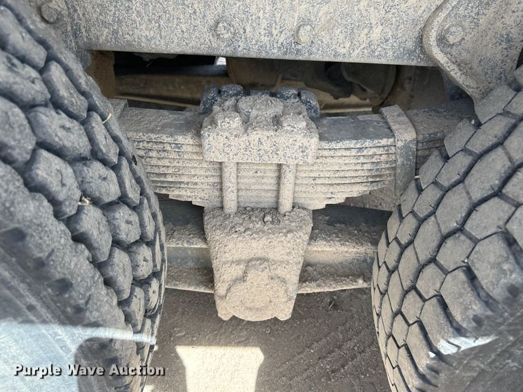 image for item KX9193 1981 International F-2654  dump truck