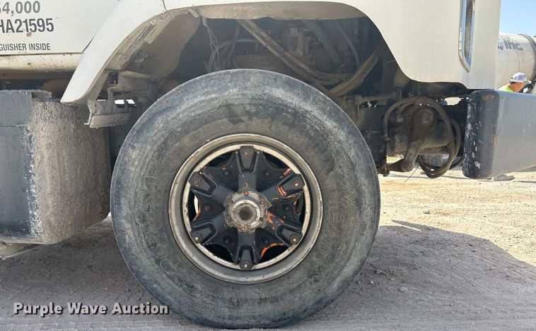 image for item KX9193 1981 International F-2654  dump truck