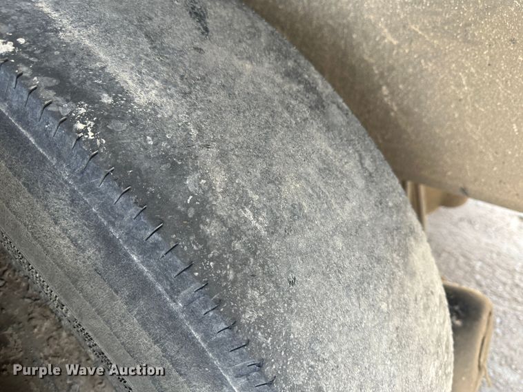 image for item KX9193 1981 International F-2654  dump truck