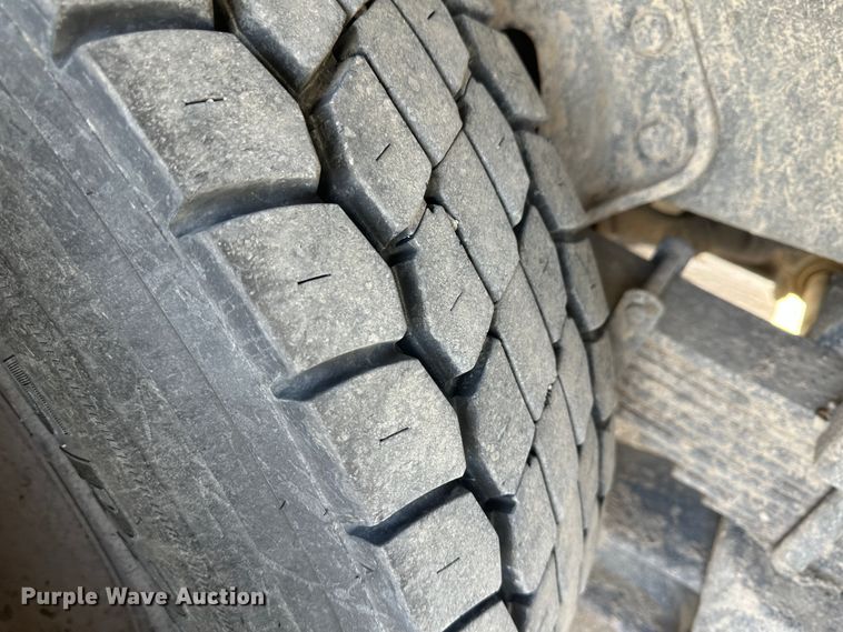 image for item KX9193 1981 International F-2654  dump truck