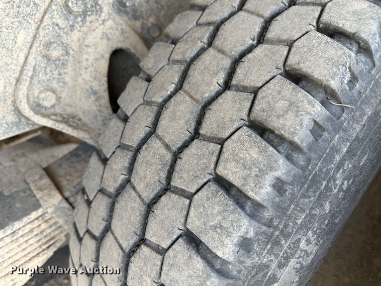 image for item KX9193 1981 International F-2654  dump truck