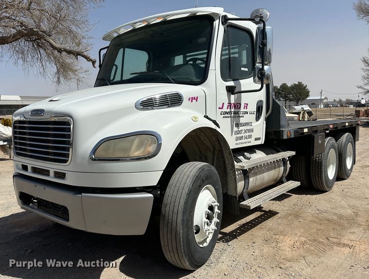 image for item KX9194 2009 Freightliner M106  flatbed truck