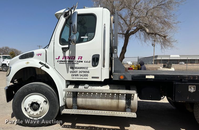 image for item KX9194 2009 Freightliner M106  flatbed truck