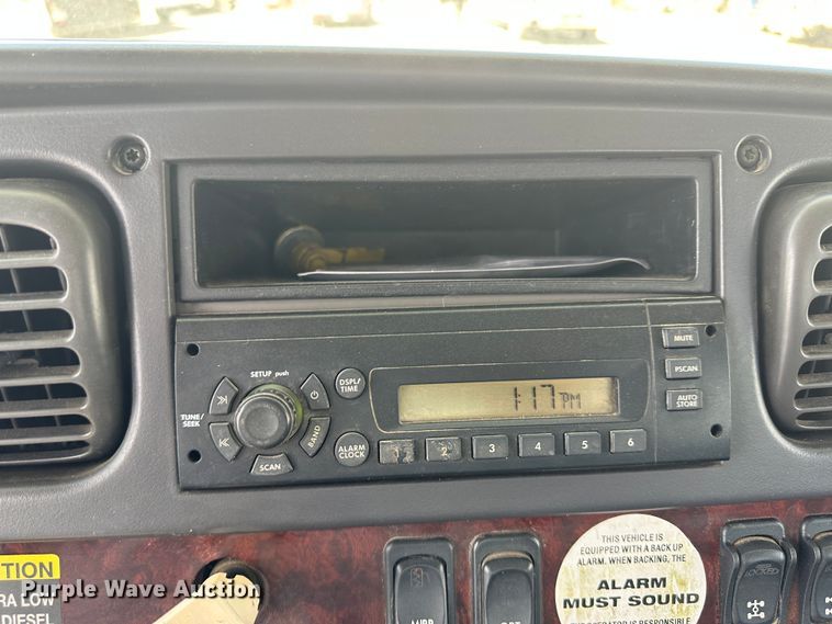 image for item KX9194 2009 Freightliner M106  flatbed truck