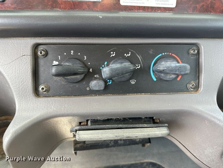 image for item KX9194 2009 Freightliner M106  flatbed truck