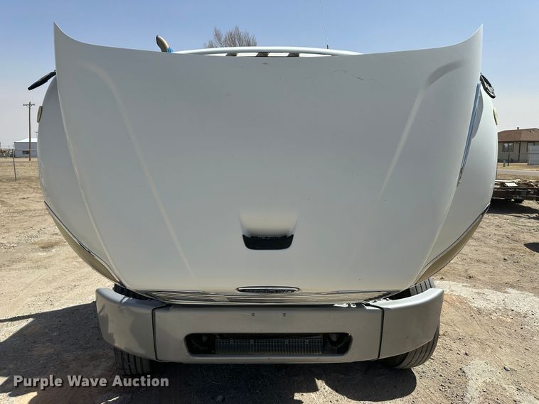 image for item KX9194 2009 Freightliner M106  flatbed truck