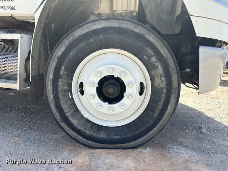 image for item KX9194 2009 Freightliner M106  flatbed truck