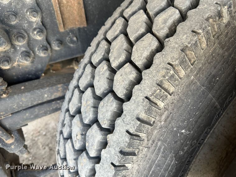 image for item KX9194 2009 Freightliner M106  flatbed truck