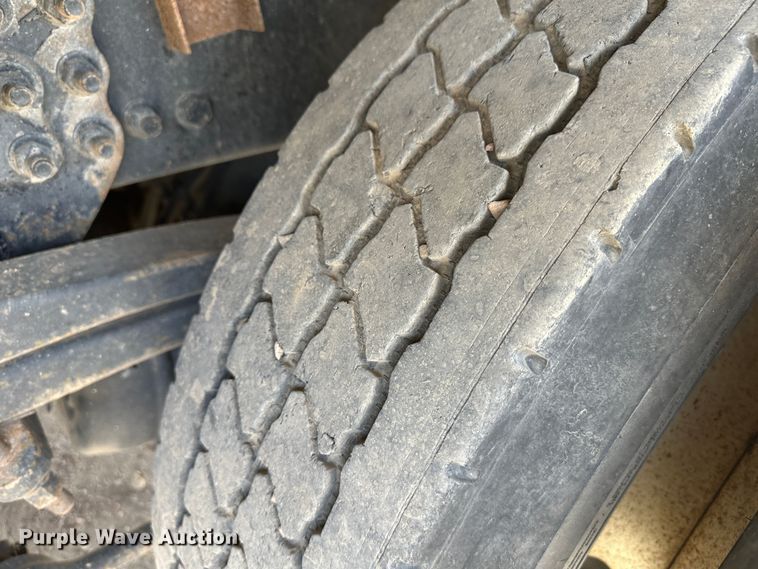 image for item KX9194 2009 Freightliner M106  flatbed truck