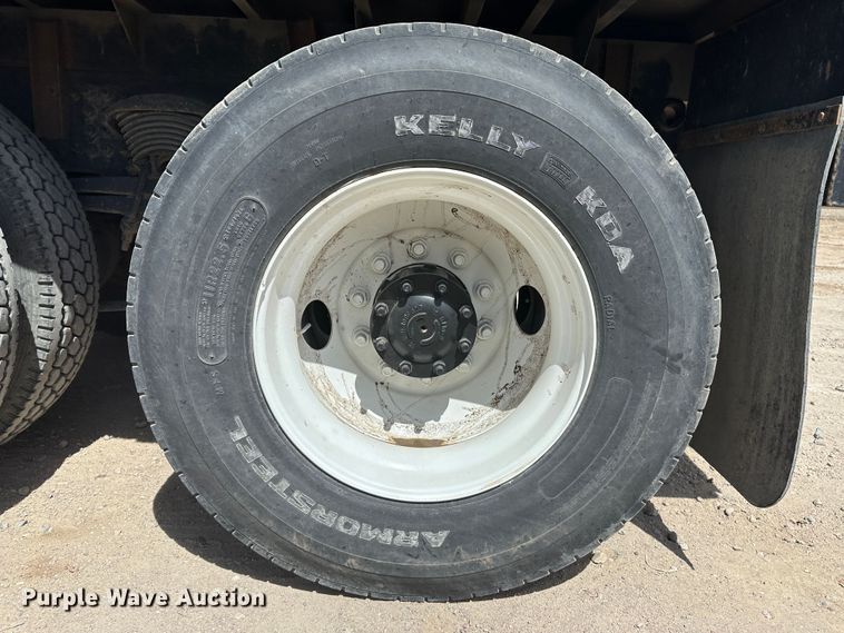 image for item KX9194 2009 Freightliner M106  flatbed truck