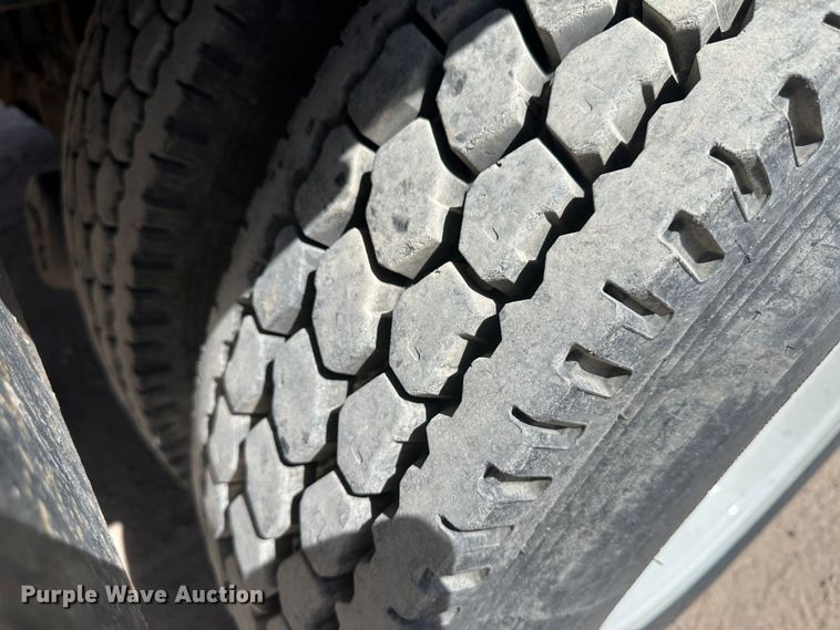 image for item KX9194 2009 Freightliner M106  flatbed truck