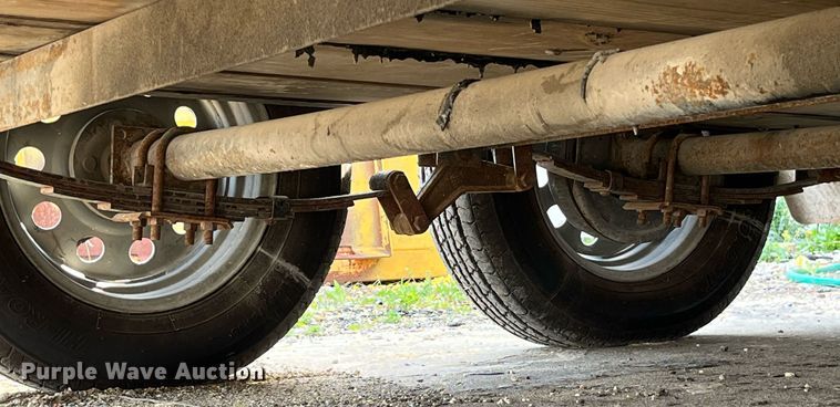 image for item LA9885 2011 SealMaster Crack Pro 100 Skid  crack sealer with 2011 Heartland trailer