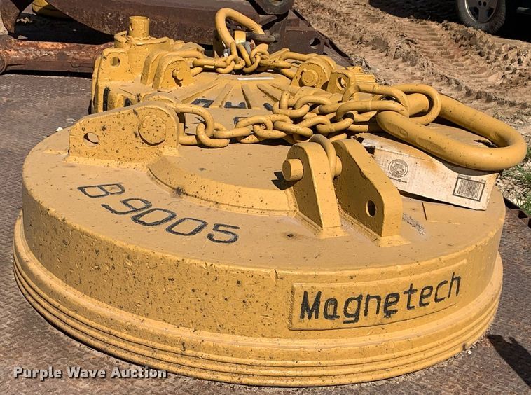 image for item LH9541 Magnetech B9005  excavator magnet