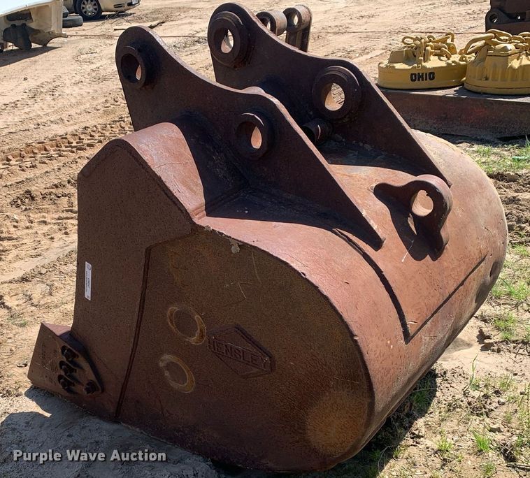 image for item LH9547 Hensley  excavator bucket