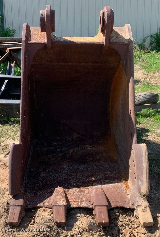 image for item LH9548 Caterpillar  excavator bucket