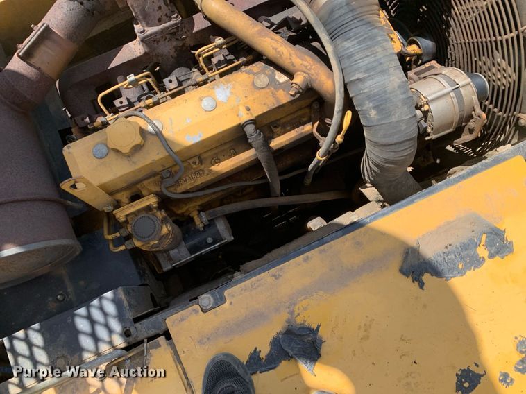 image for item LH9549 2001 John Deere 200LC  excavator