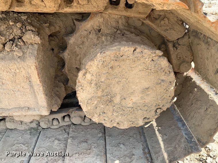 image for item LH9549 2001 John Deere 200LC  excavator