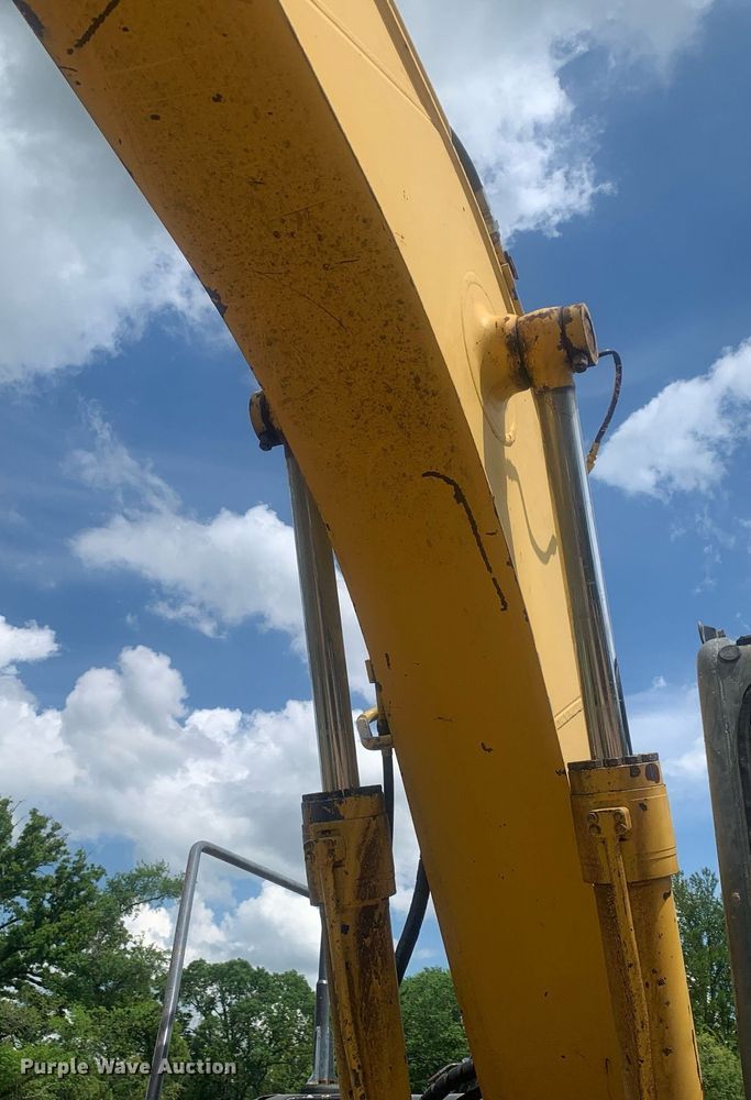 image for item LH9552 2001 Komatsu PC128US-2  excavator