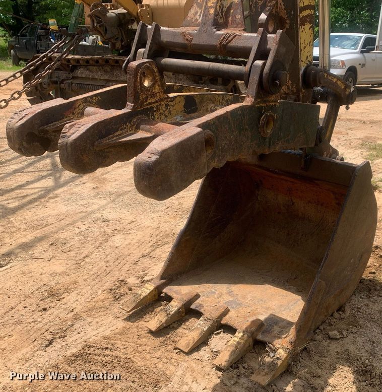 image for item LH9552 2001 Komatsu PC128US-2  excavator