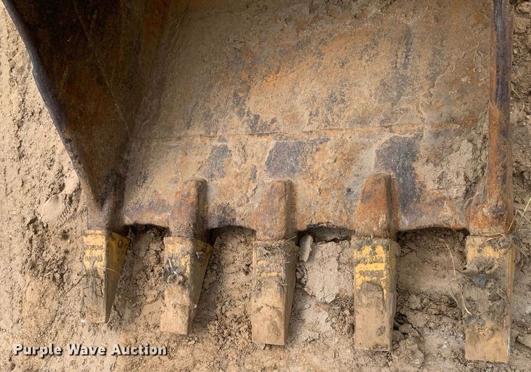 image for item LH9552 2001 Komatsu PC128US-2  excavator