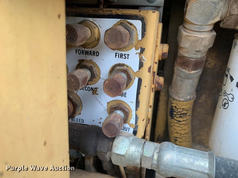 image for item LI9244 1984 Fiat-Allis 65-B  rigid frame motor grader