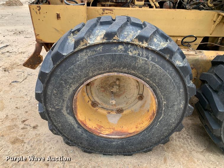 image for item LI9244 1984 Fiat-Allis 65-B  rigid frame motor grader