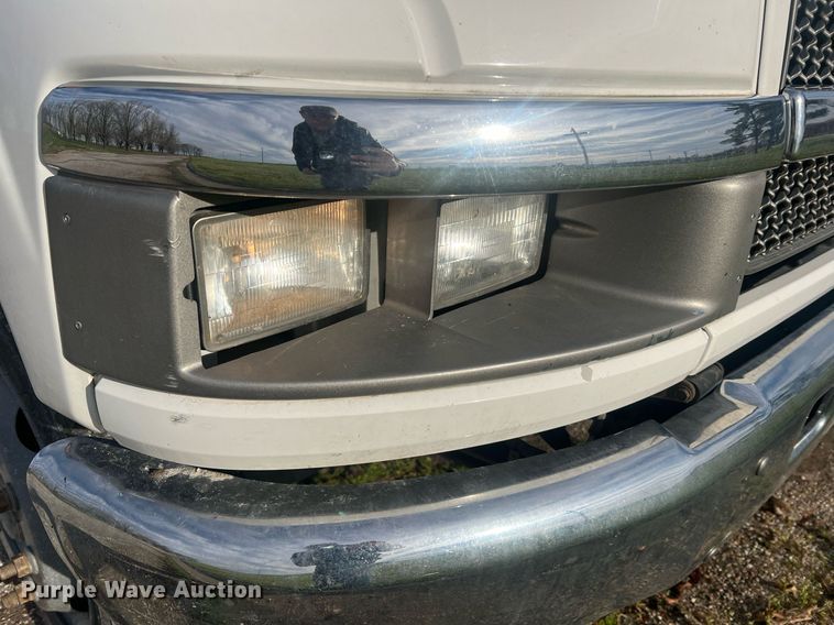 image for item LI9572 2007 Chevrolet C5500  utility / service truck