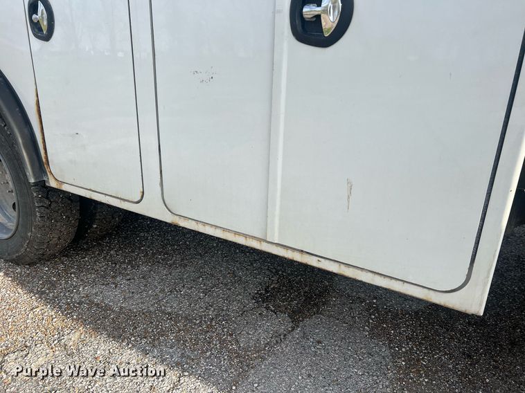 image for item LI9572 2007 Chevrolet C5500  utility / service truck