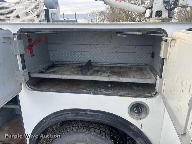 image for item LI9572 2007 Chevrolet C5500  utility / service truck