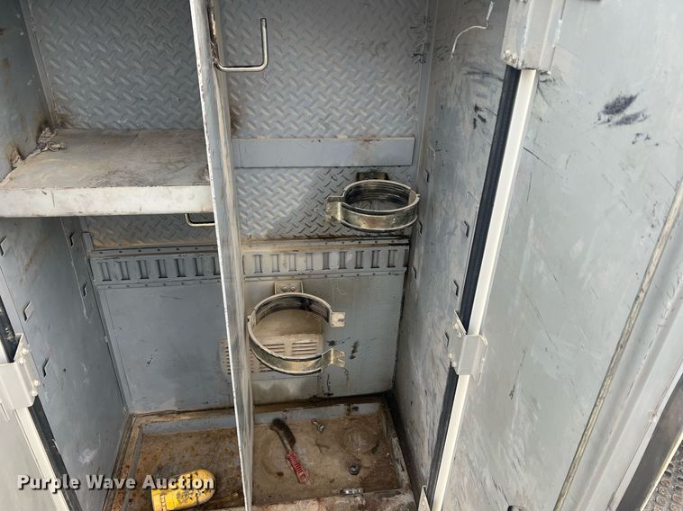 image for item LI9572 2007 Chevrolet C5500  utility / service truck