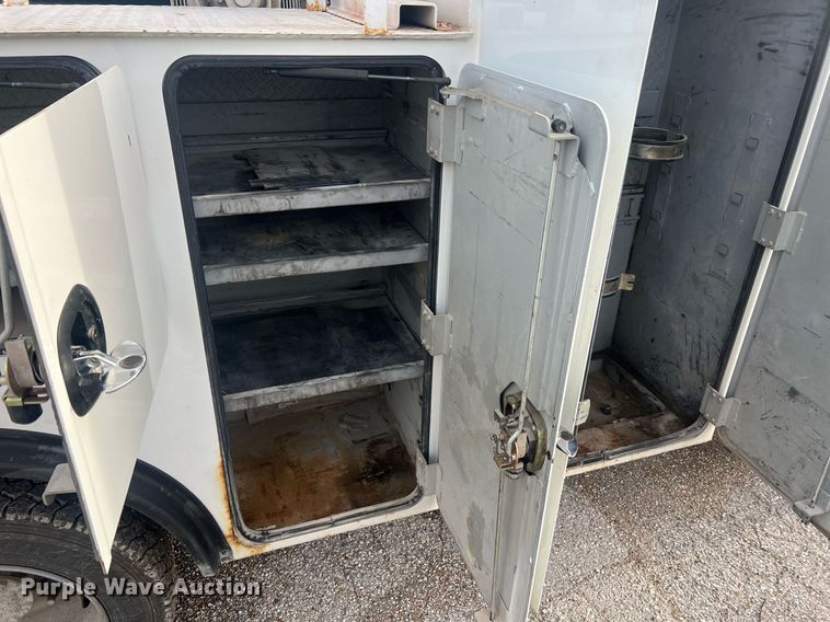 image for item LI9572 2007 Chevrolet C5500  utility / service truck