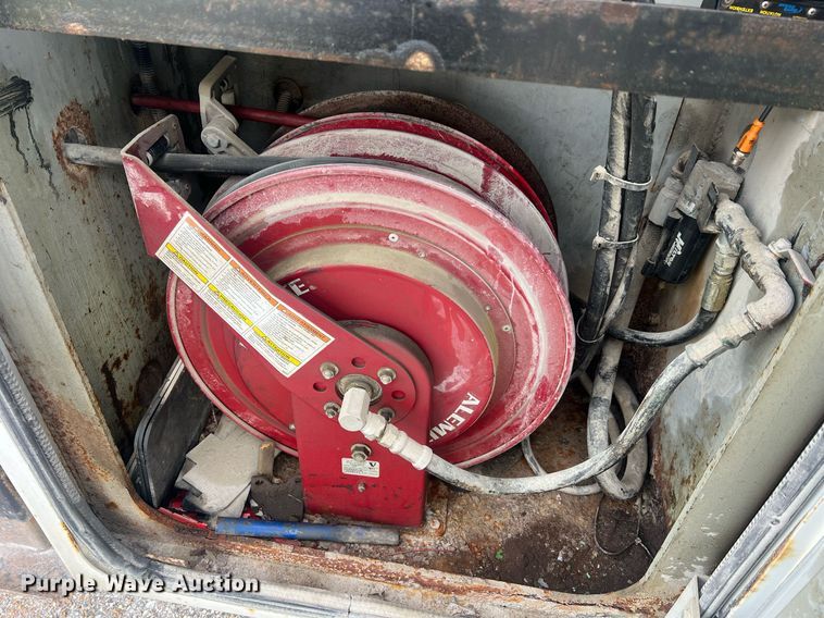 image for item LI9572 2007 Chevrolet C5500  utility / service truck