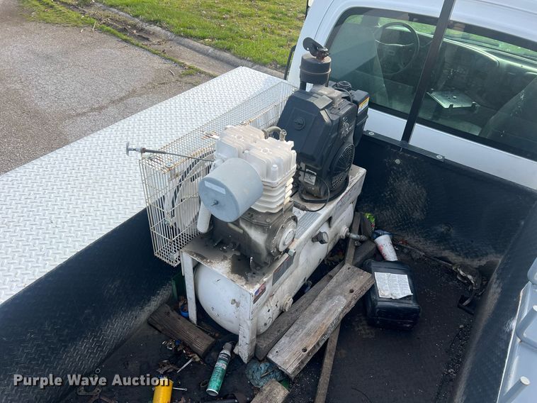 image for item LI9572 2007 Chevrolet C5500  utility / service truck