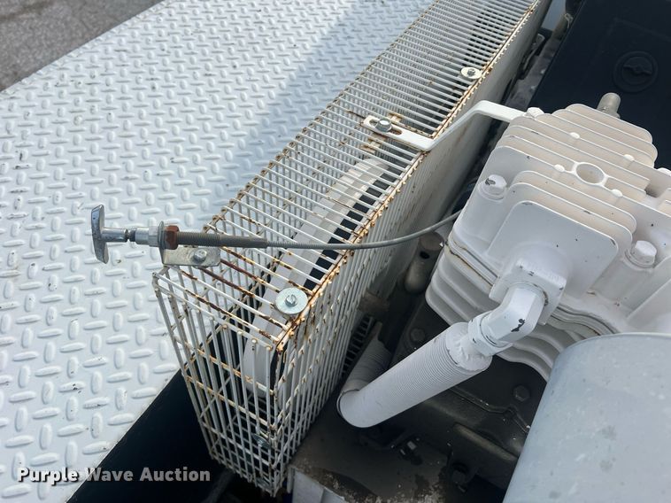 image for item LI9572 2007 Chevrolet C5500  utility / service truck