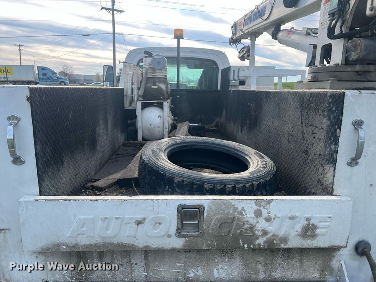 image for item LI9572 2007 Chevrolet C5500  utility / service truck