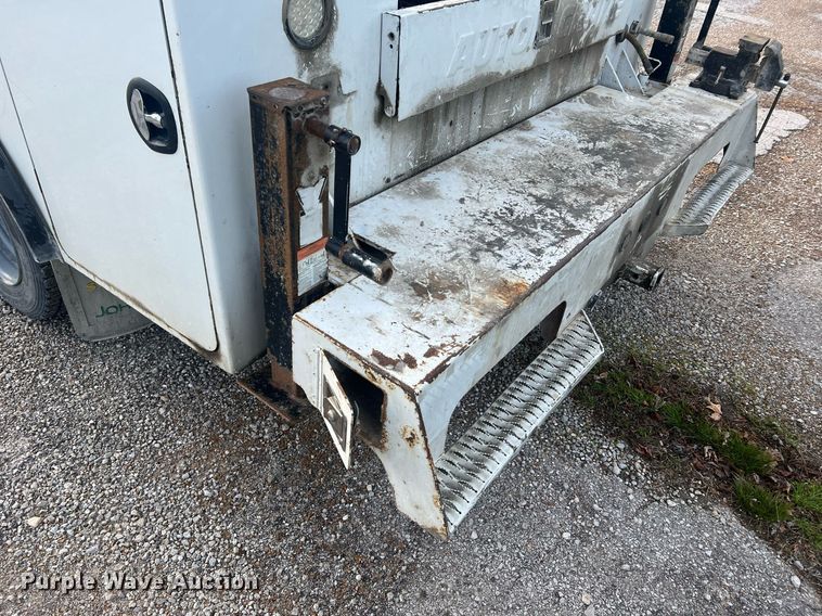 image for item LI9572 2007 Chevrolet C5500  utility / service truck