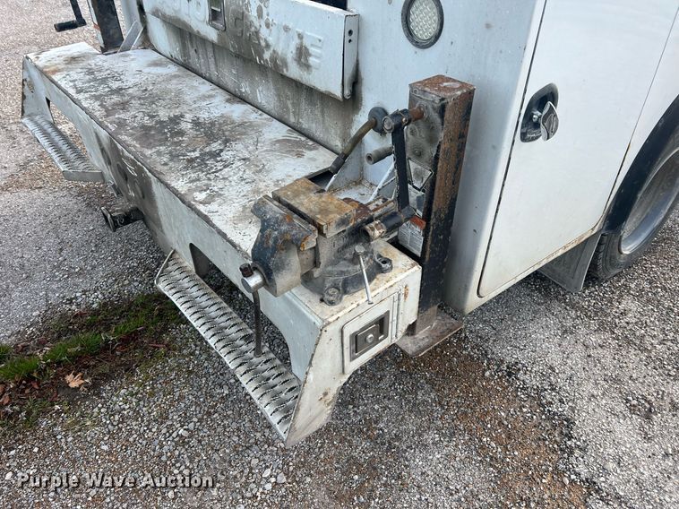 image for item LI9572 2007 Chevrolet C5500  utility / service truck