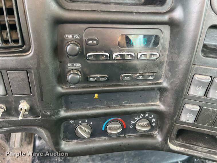 image for item LI9572 2007 Chevrolet C5500  utility / service truck