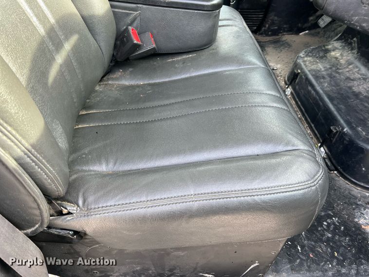 image for item LI9572 2007 Chevrolet C5500  utility / service truck