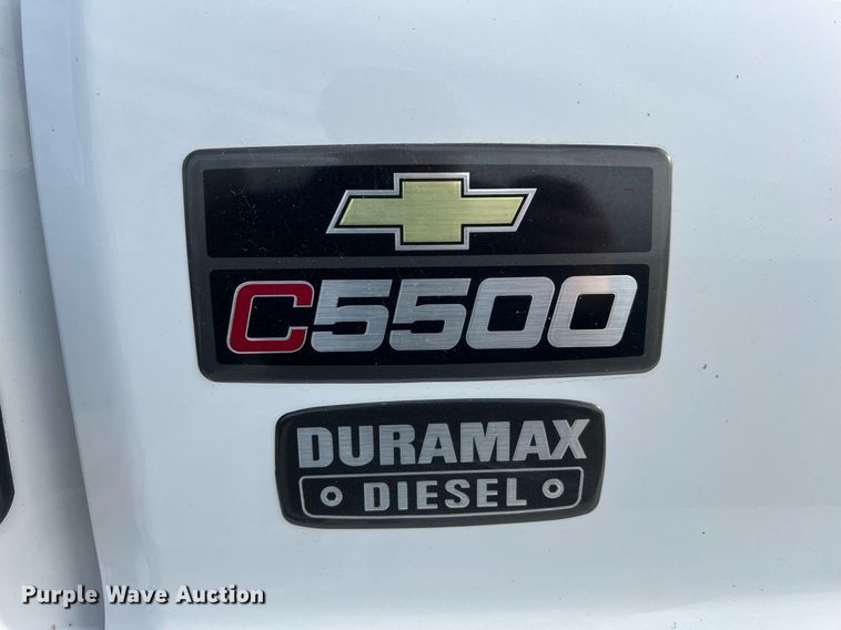 image for item LI9572 2007 Chevrolet C5500  utility / service truck