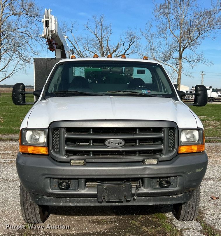 image for item LI9576 2001 Ford F550 Super Duty XL  utility / service truck