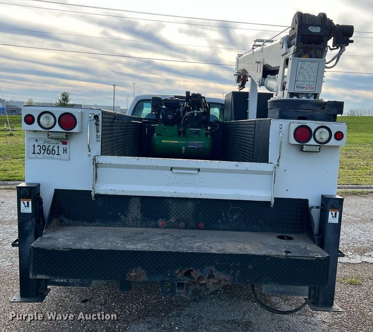 image for item LI9576 2001 Ford F550 Super Duty XL  utility / service truck