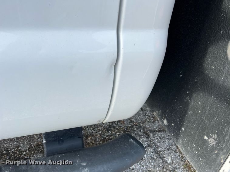 image for item LI9576 2001 Ford F550 Super Duty XL  utility / service truck