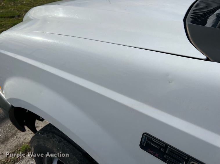 image for item LI9576 2001 Ford F550 Super Duty XL  utility / service truck