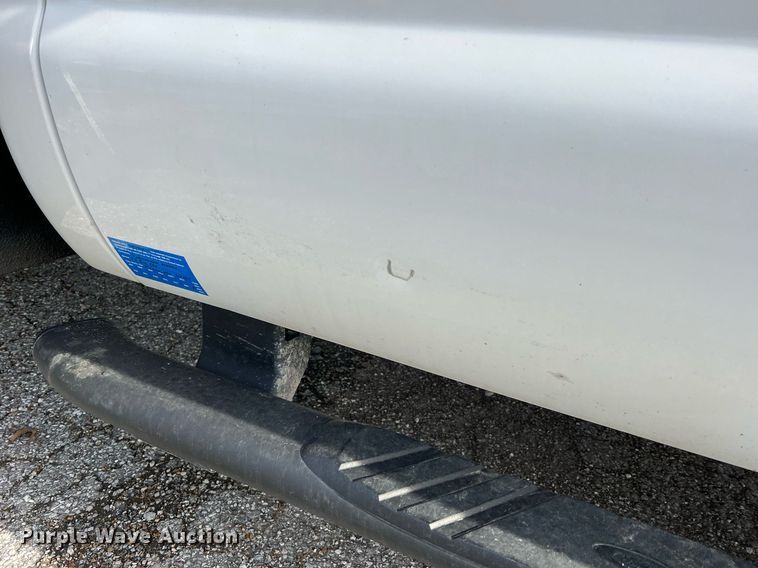 image for item LI9576 2001 Ford F550 Super Duty XL  utility / service truck