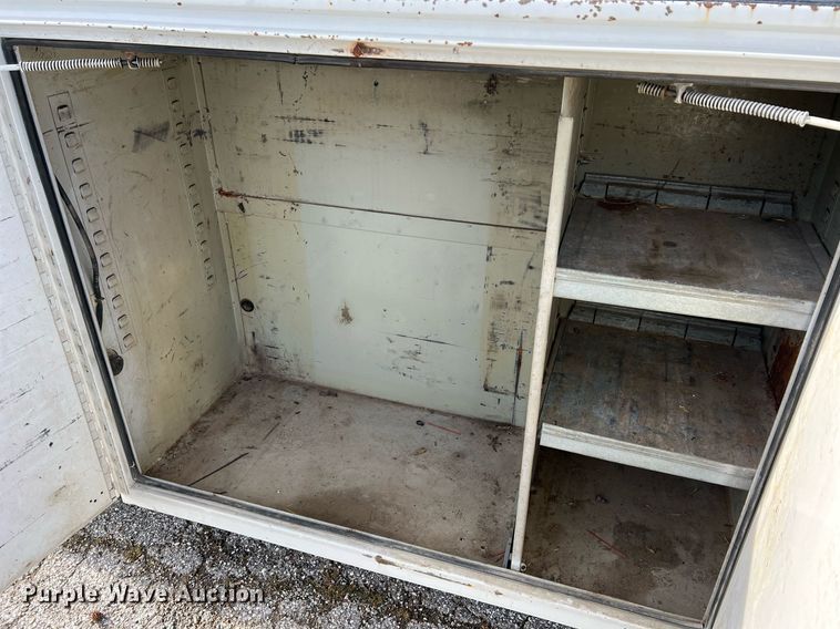 image for item LI9576 2001 Ford F550 Super Duty XL  utility / service truck