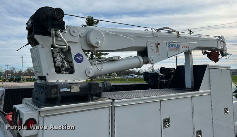 image for item LI9576 2001 Ford F550 Super Duty XL  utility / service truck