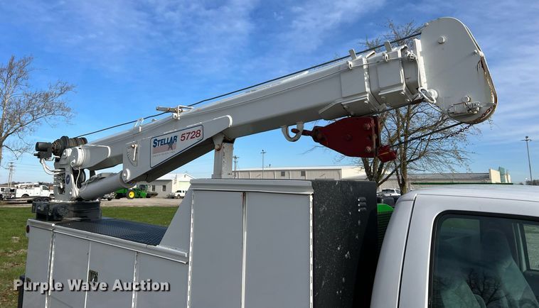 image for item LI9576 2001 Ford F550 Super Duty XL  utility / service truck