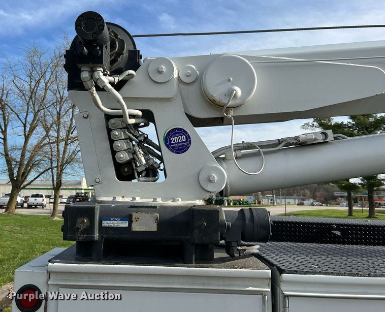 image for item LI9576 2001 Ford F550 Super Duty XL  utility / service truck